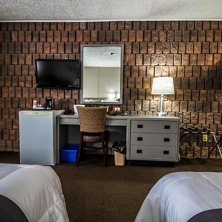 Companion Hotel Motel هيرست المظهر الخارجي الصورة